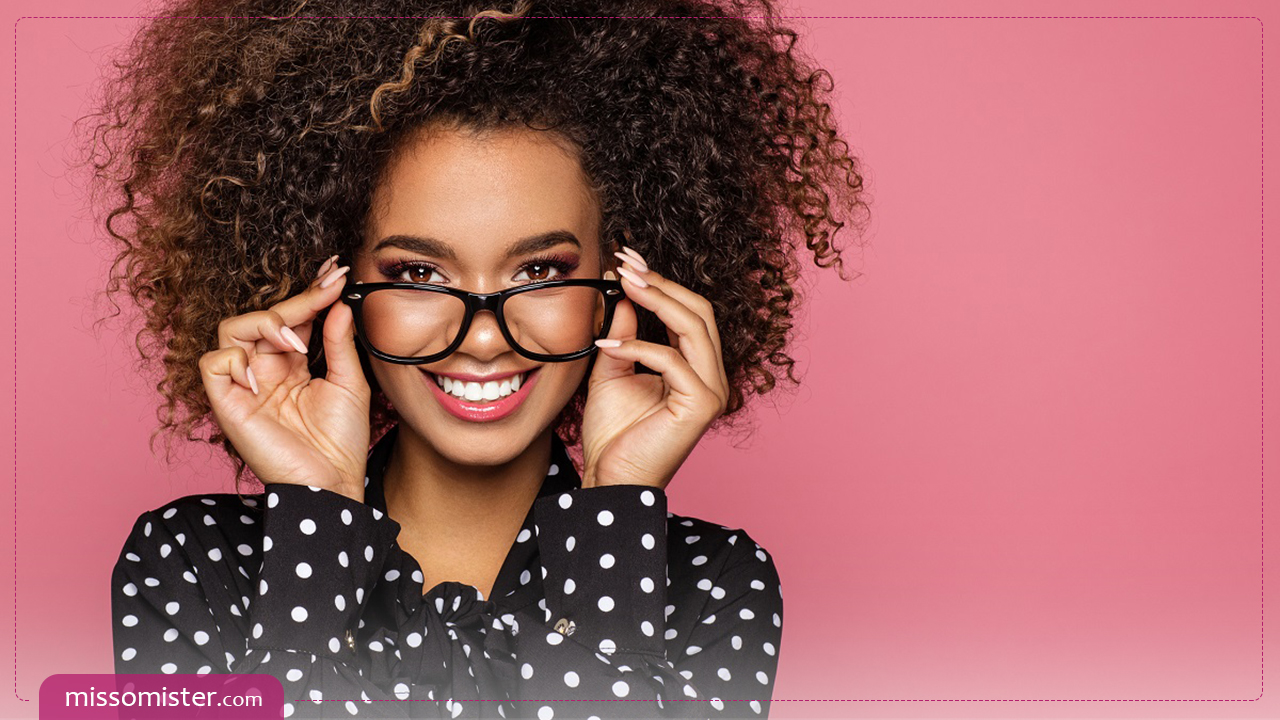 آموزش آرایش برای عینکی ها در 5 مرحله + مهم ترین نکاتی که باید بدانید