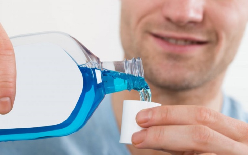 چگونه از دهان‌شویه استفاده کنیم؟